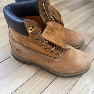 Timberland Brown Leather Boots with Black Collar and Camo Souls